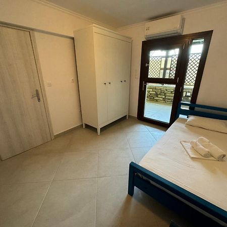 ניקיטי Melina Apartments מראה חיצוני תמונה