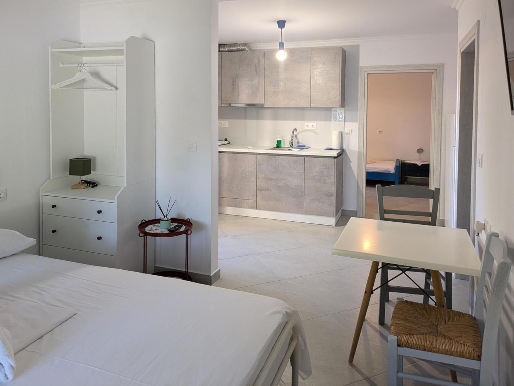 ניקיטי Melina Apartments מראה חיצוני תמונה